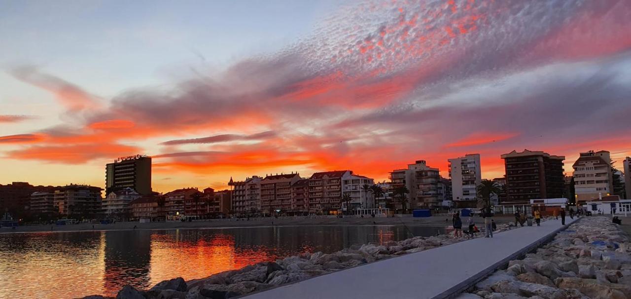 Aurinko 5 Segundo Luminoso Apartamento Con Vistas En Fuengirola Kültér fotó